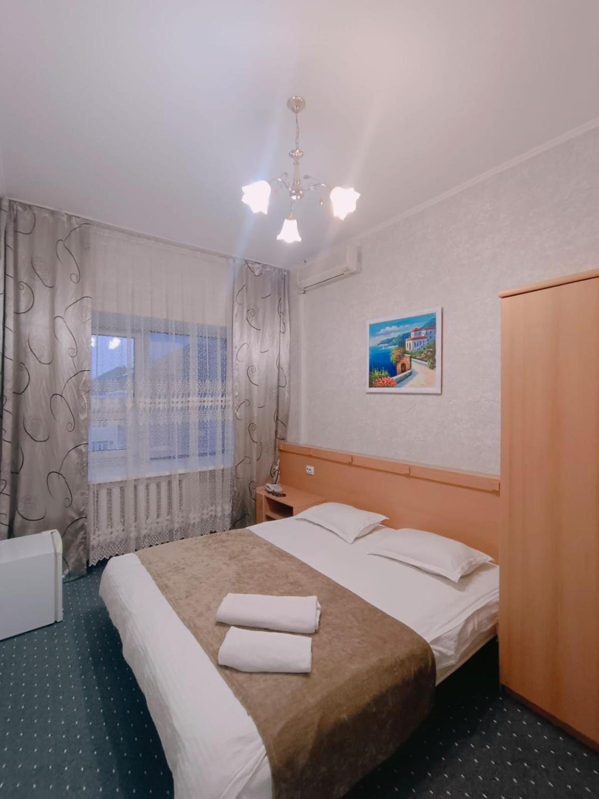 Altyn-Adam Hotel Астана Екстериор снимка