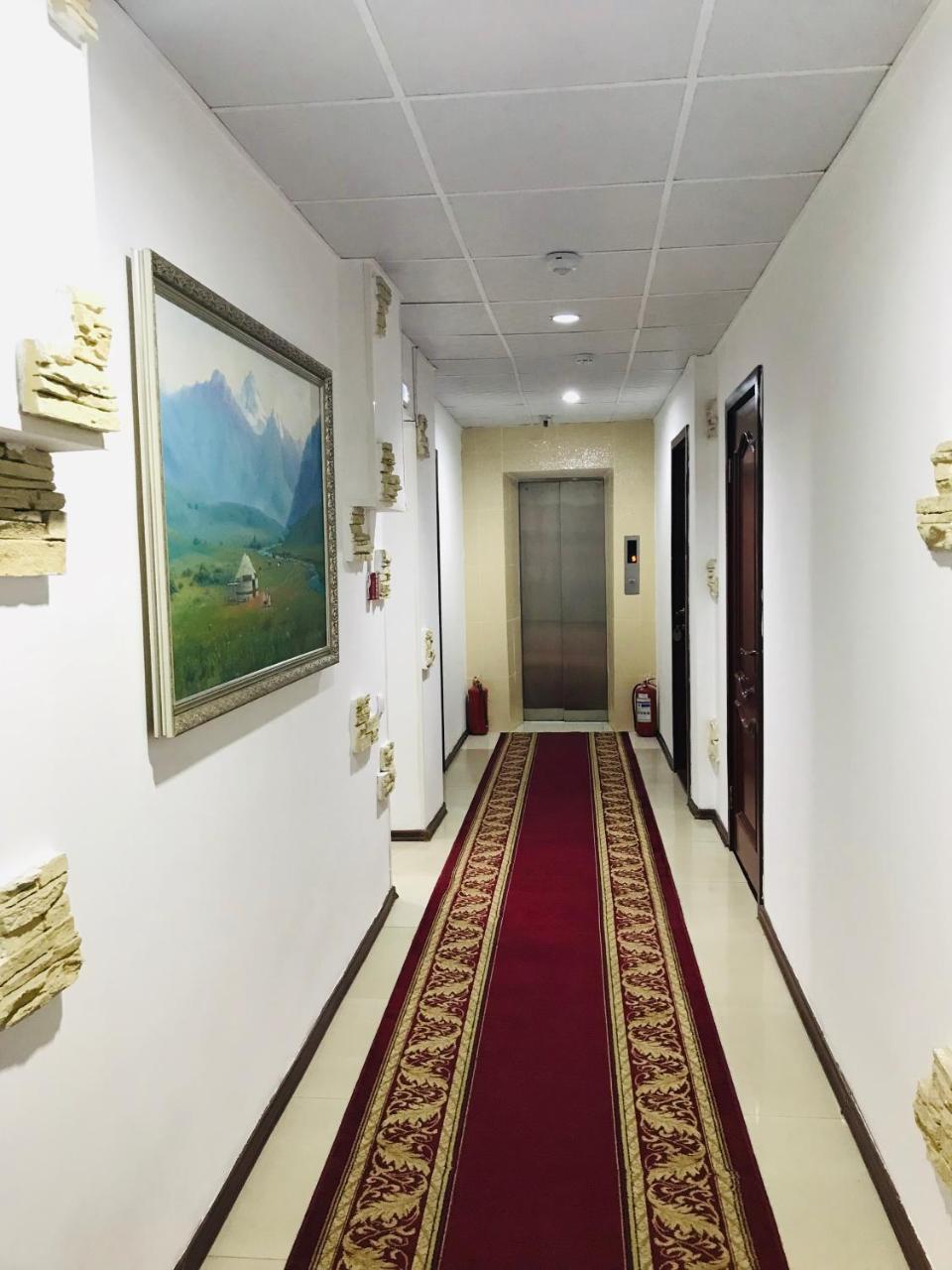 Altyn-Adam Hotel Астана Екстериор снимка